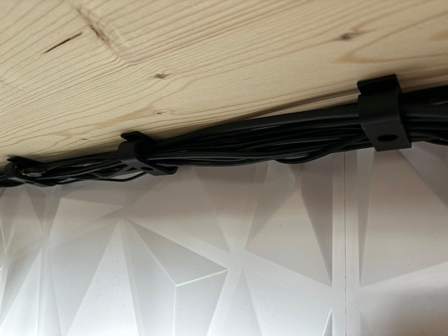 Kabelmanagement / Kabelhalter Kabelclips