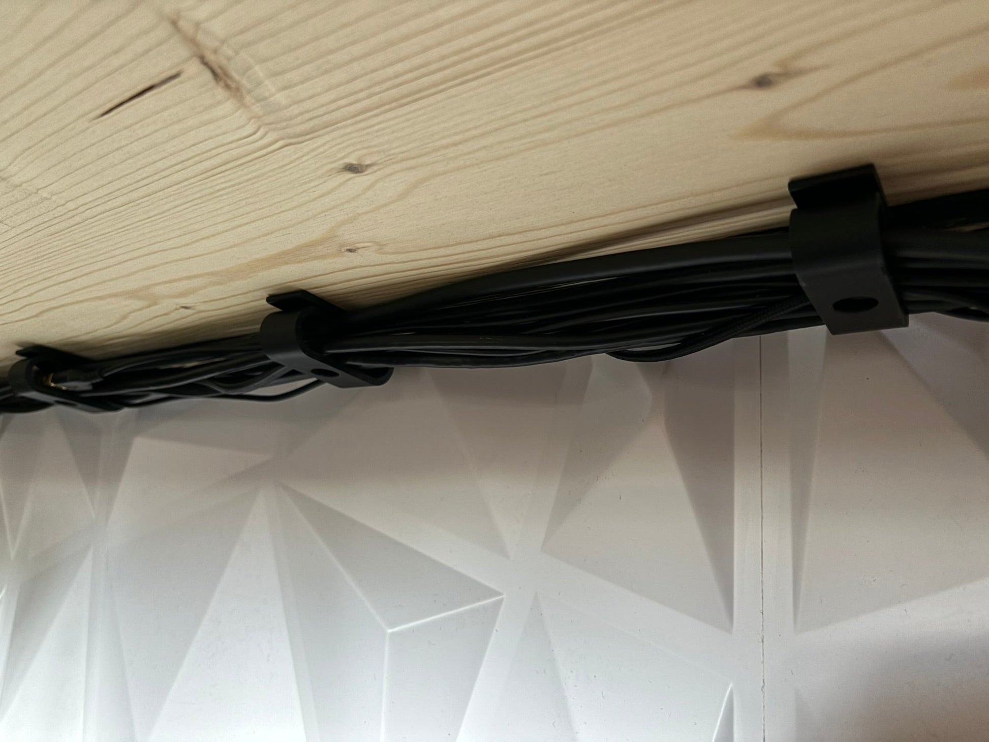 Kabelmanagement / Kabelhalter Kabelclips